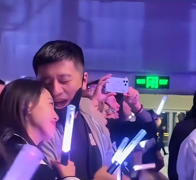 张雪峰前妻曝光分手内幕，难怪他和原配离婚，葬礼只邀请3类人-寻找资源网