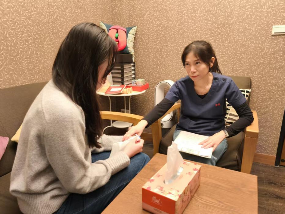 性治疗室里，挤满了“不会做爱”的年轻人-寻找资源网
