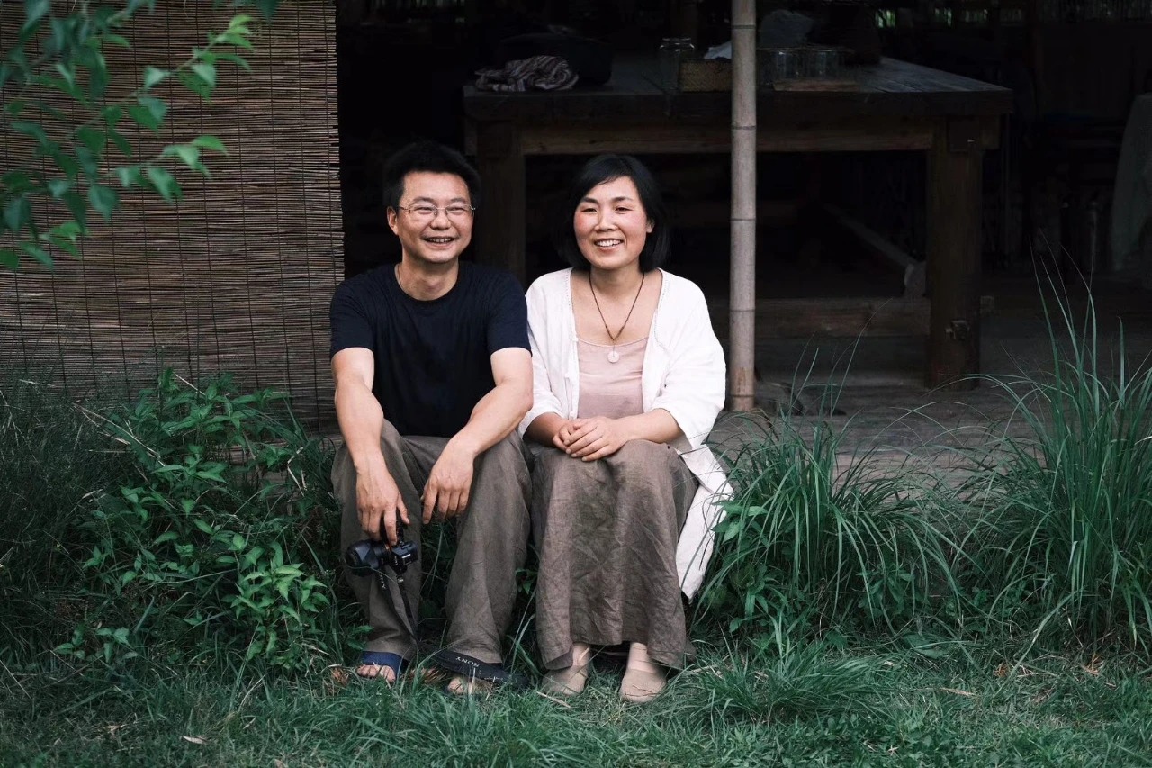 一对夫妇中年辞职，拿下1200㎡荒地归隐，如今第11年了-寻找资源网