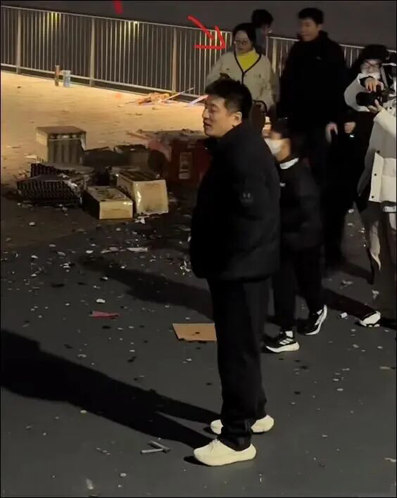 图片[23]-张雪峰遗产情况曝光！家族信托没完成就离世，曝二婚妻子付幸离异带娃，学历家境被扒-寻找资源网